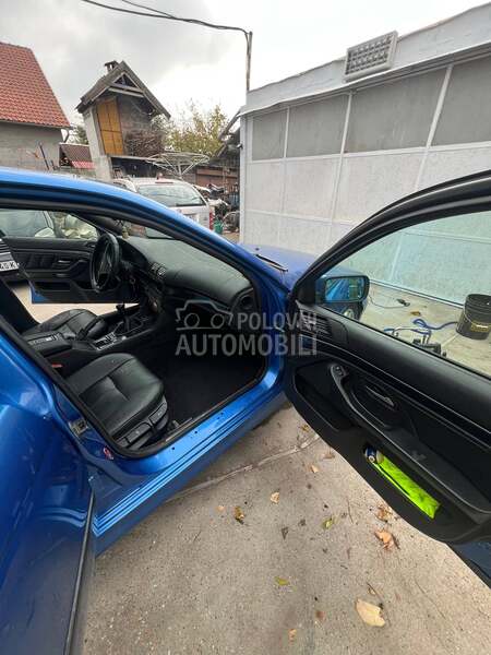 BMW 528 m52