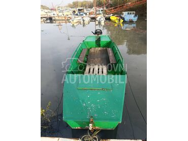 Metalni camac i motor