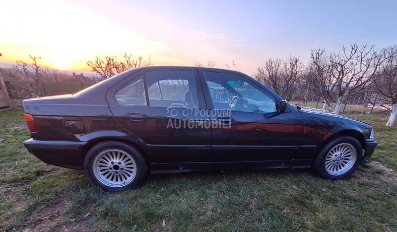BMW 325 E36