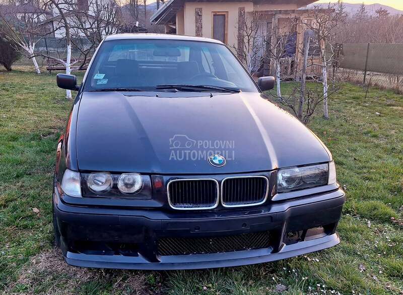 BMW 325 E36