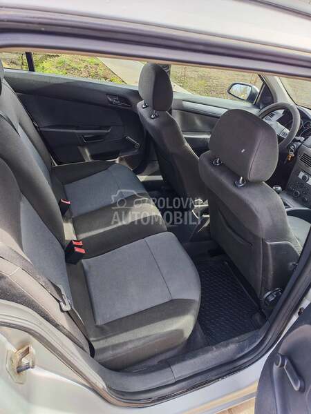 Opel Astra H 