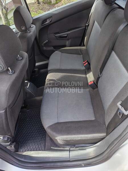 Opel Astra H 