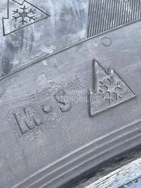 Continental 225/55 R17 Zimska