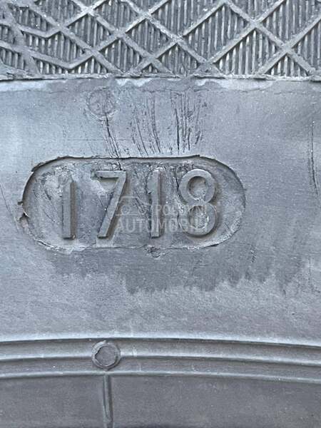 Continental 225/55 R17 Zimska