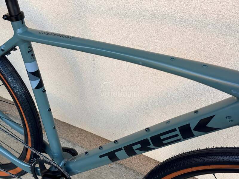Trek CHECKPOINT 28