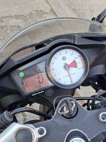 Yamaha r125