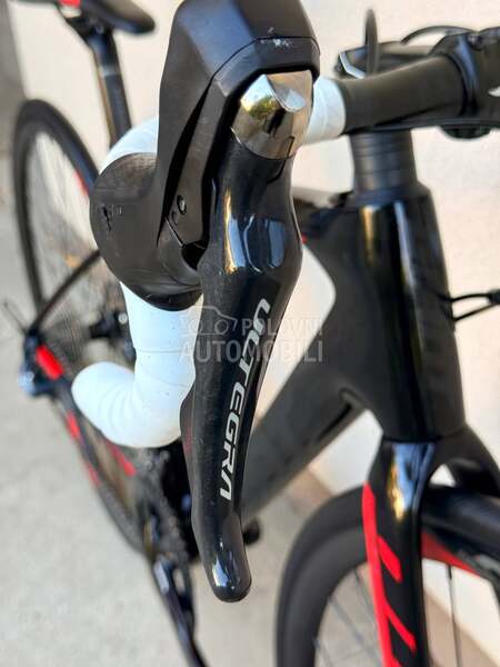 Giant Defy Carbon 28