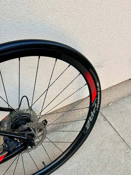 Giant Defy Carbon 28