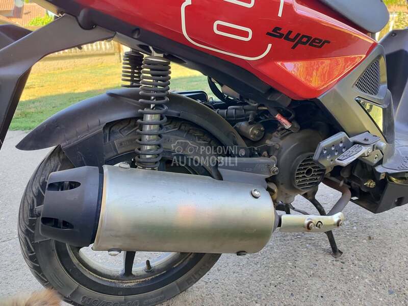Kymco super 8