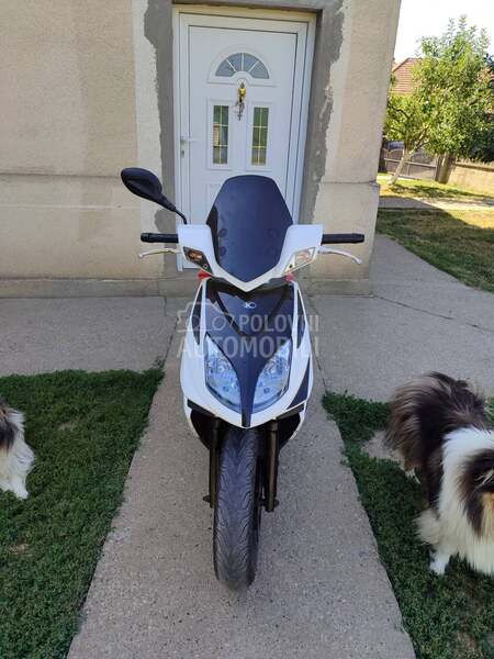 Kymco super 8