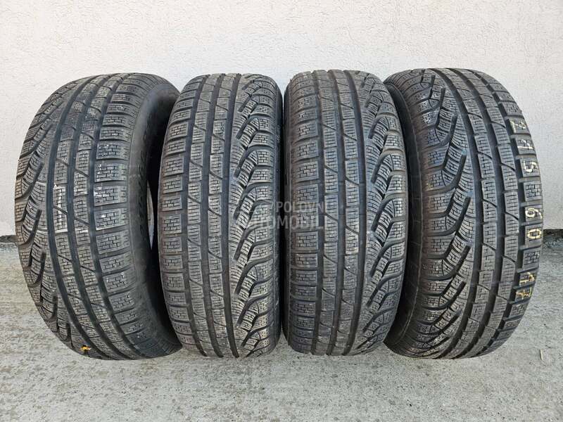 Pirelli 215/60 R17 Zimska