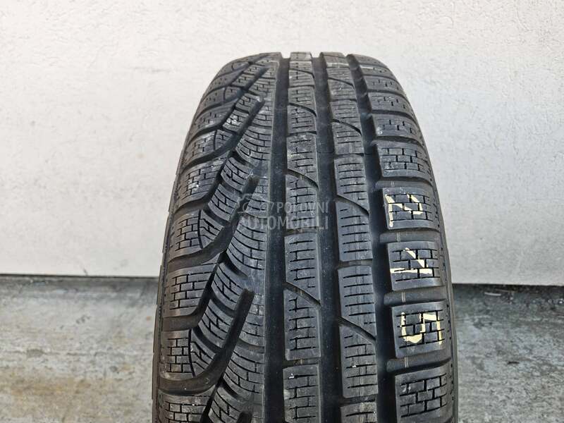 Pirelli 215/60 R17 Zimska