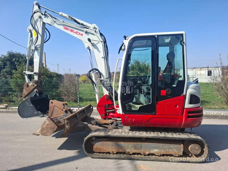 Takeuchi TB250 2