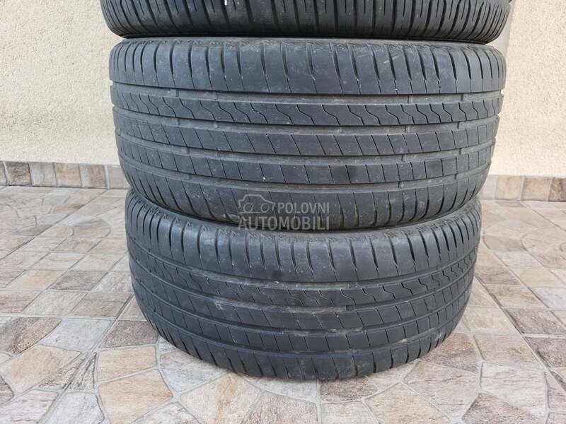 Semperit 215/45 R17 Letnja