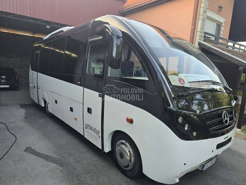 Mercedes Benz Vario 818D