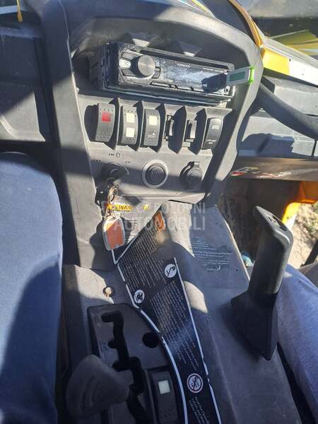 Can-Am Maverik 1000R