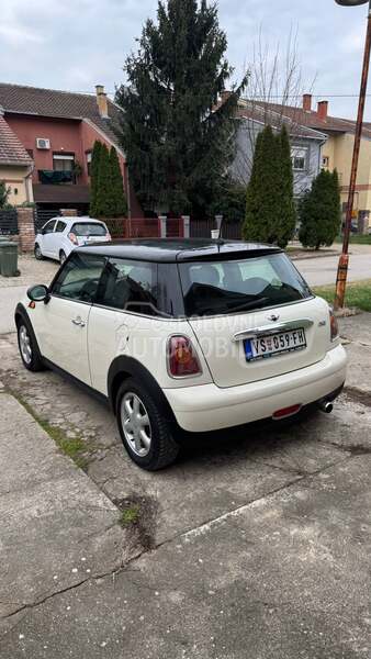 MINI One 
