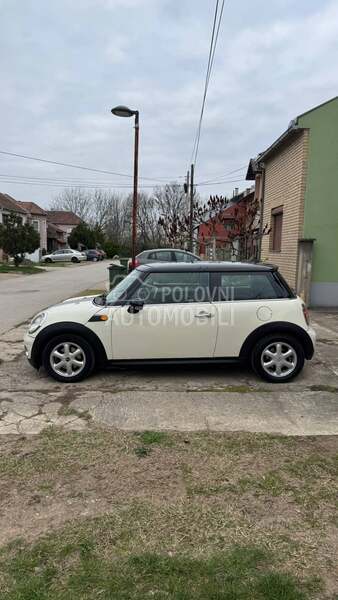MINI One 
