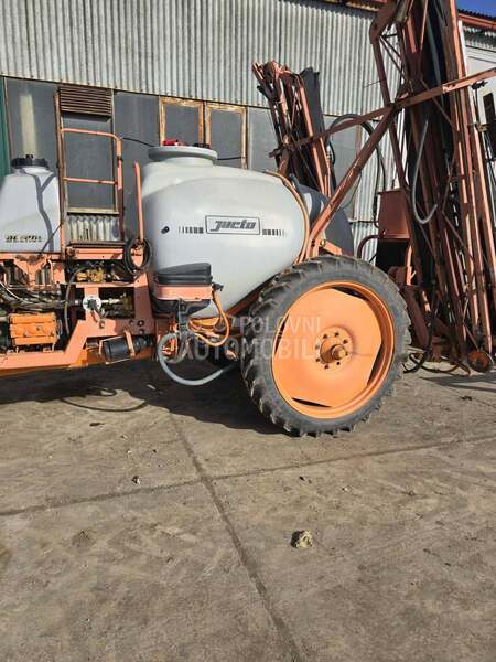 Jacto Advance 2000 Vortex 18m