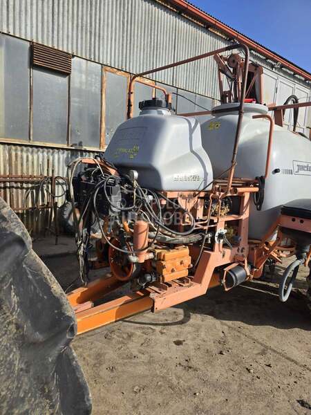 Jacto Advance 2000 Vortex 18m