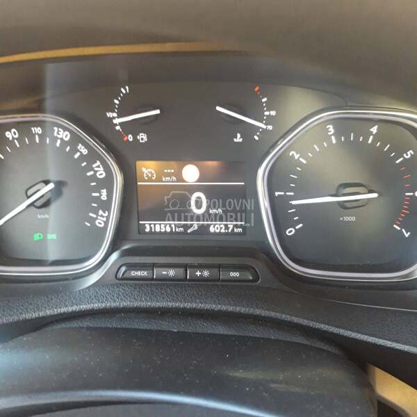 Citroen Jumpy space tourer