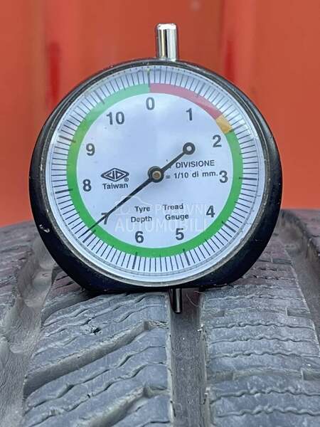 Continental 225/55 R17 Zimska