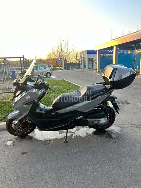 Honda FORZA 300