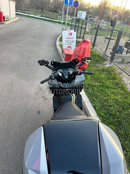 Honda FORZA 300