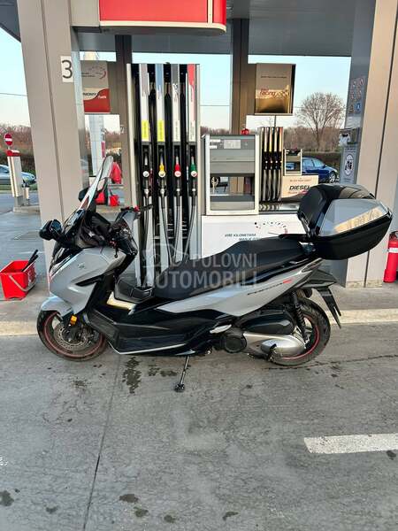 Honda FORZA 300