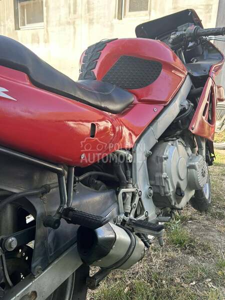 Honda CBR600F + Shoei