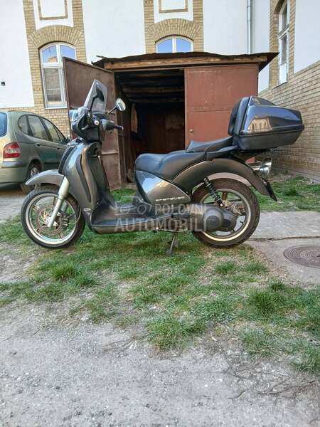 Aprilia Scarabeo