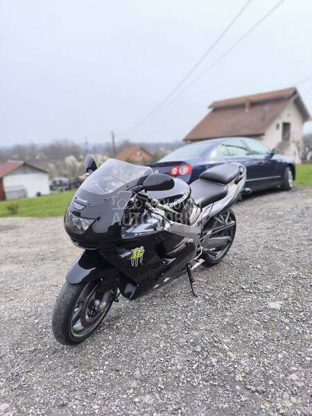 Kawasaki ZX9R