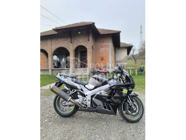 Kawasaki ZX9R