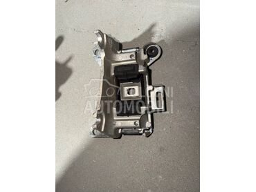 Levi i desni nosač motora za Renault Scenic za 2014. god.