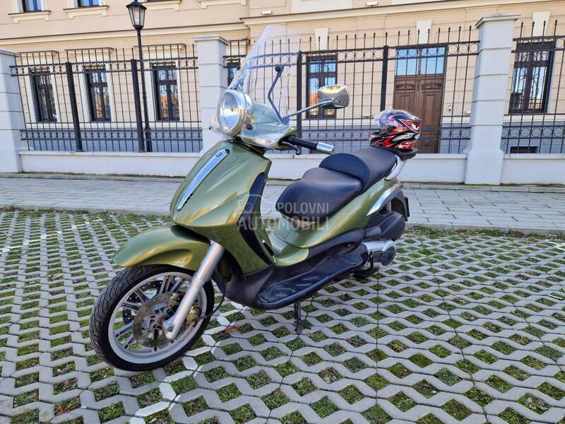 Piaggio Beverly 500