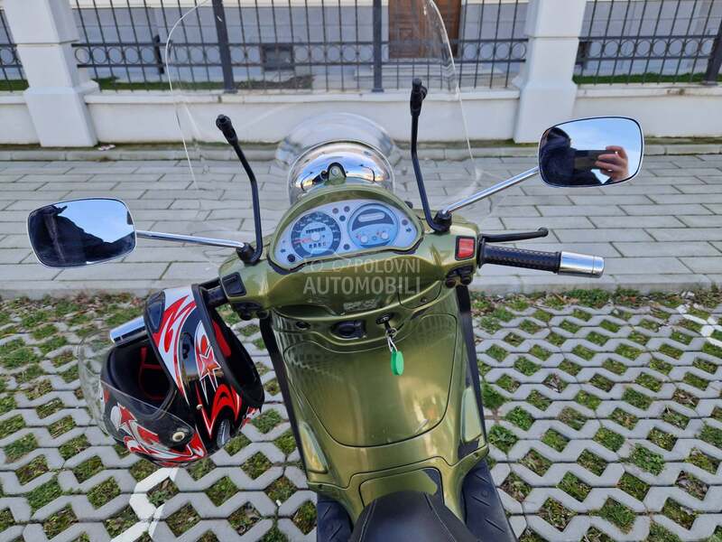 Piaggio Beverly 500