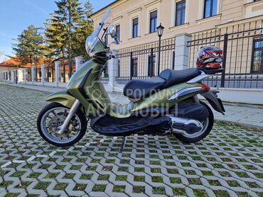Piaggio Beverly 500