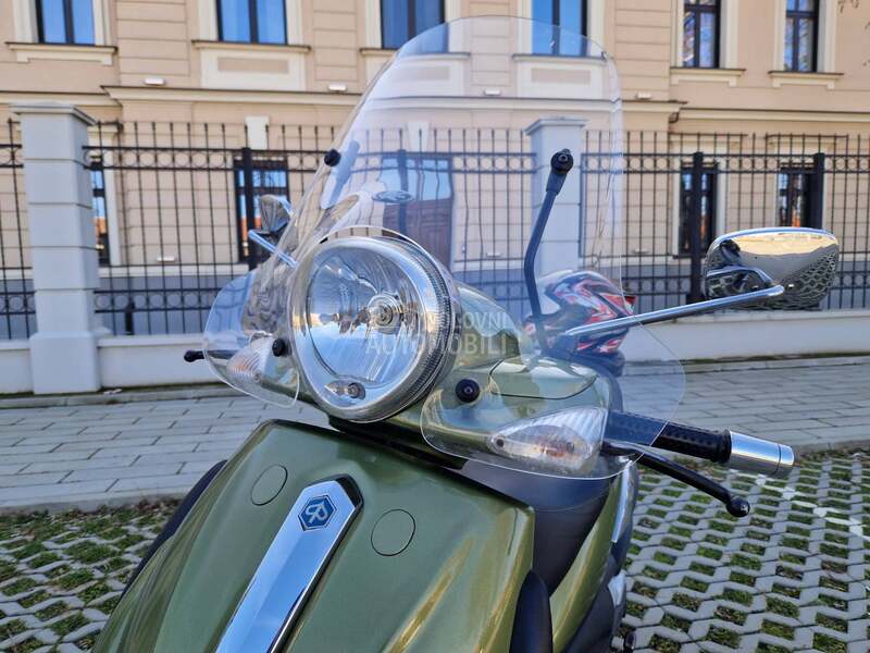 Piaggio Beverly 500