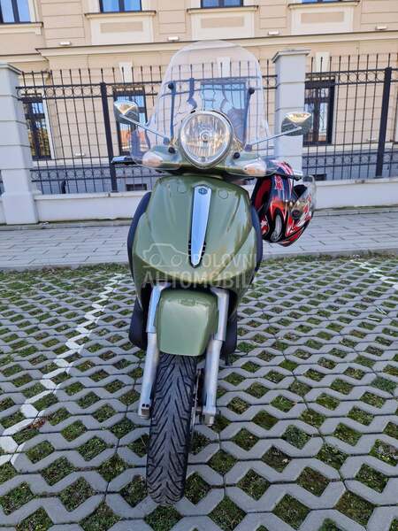 Piaggio Beverly 500