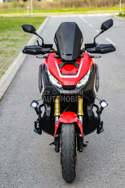 Honda x adv 750
