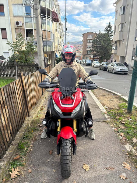 Honda x adv 750