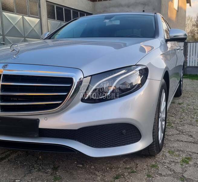 Mercedes Benz E 200 