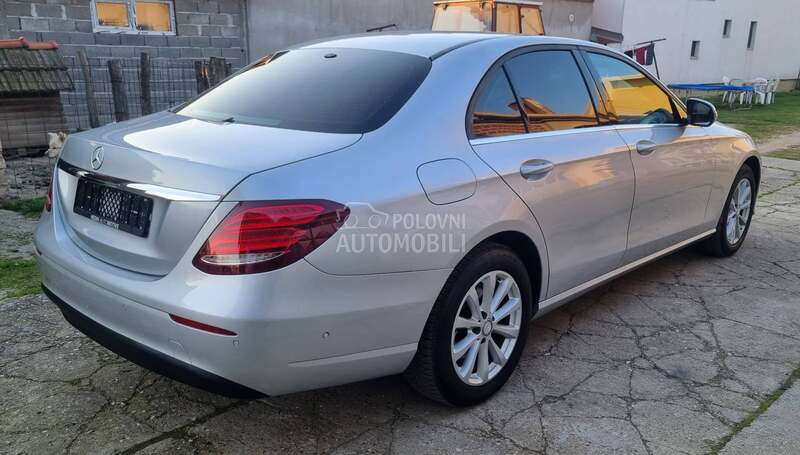 Mercedes Benz E 200 