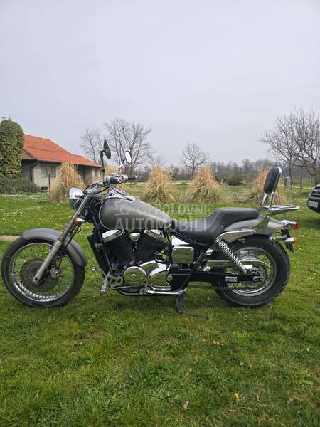 Honda VT750DC black widow