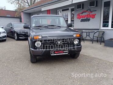 Lada Niva 1.7i 4X4 URBAN