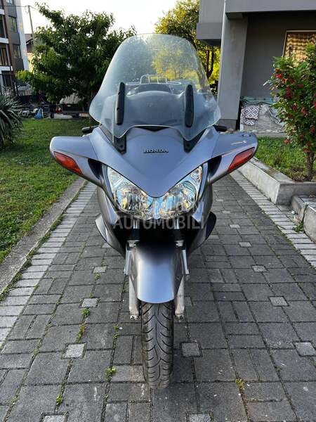 Honda ST1300 A
