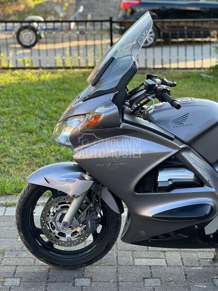 Honda ST1300 A