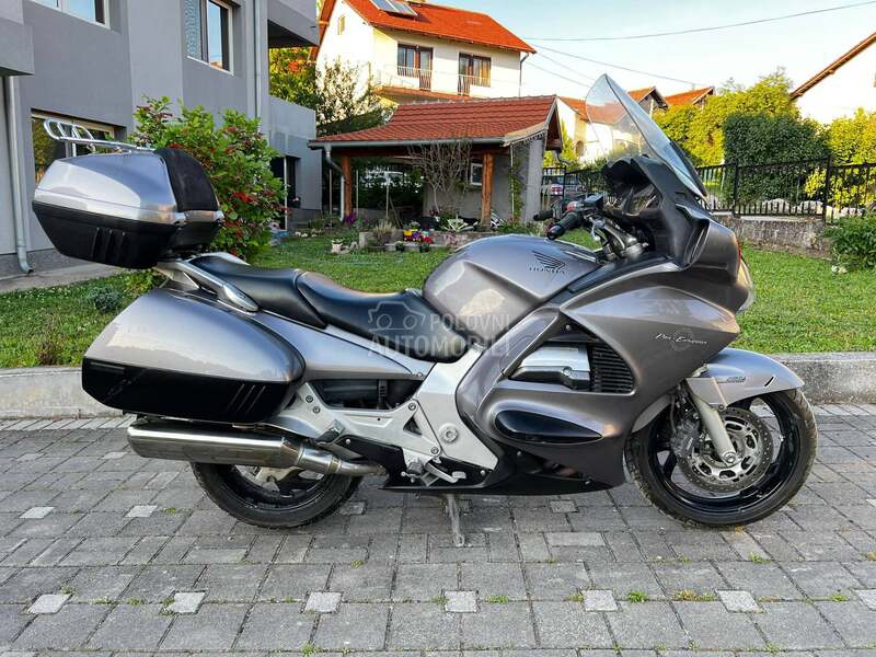 Honda ST1300 A