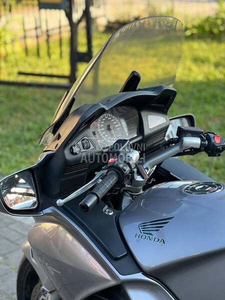 Honda ST1300 A