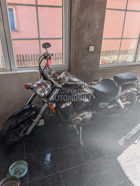 Honda SHADOW VT 750